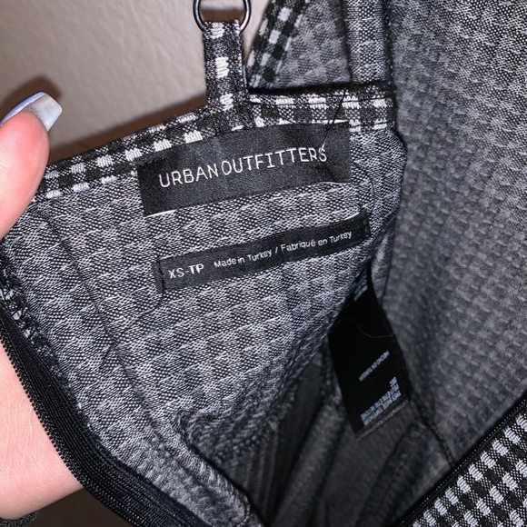 Urban Outfitters gingham jumpsuit NWT - Picture 6 of 8
